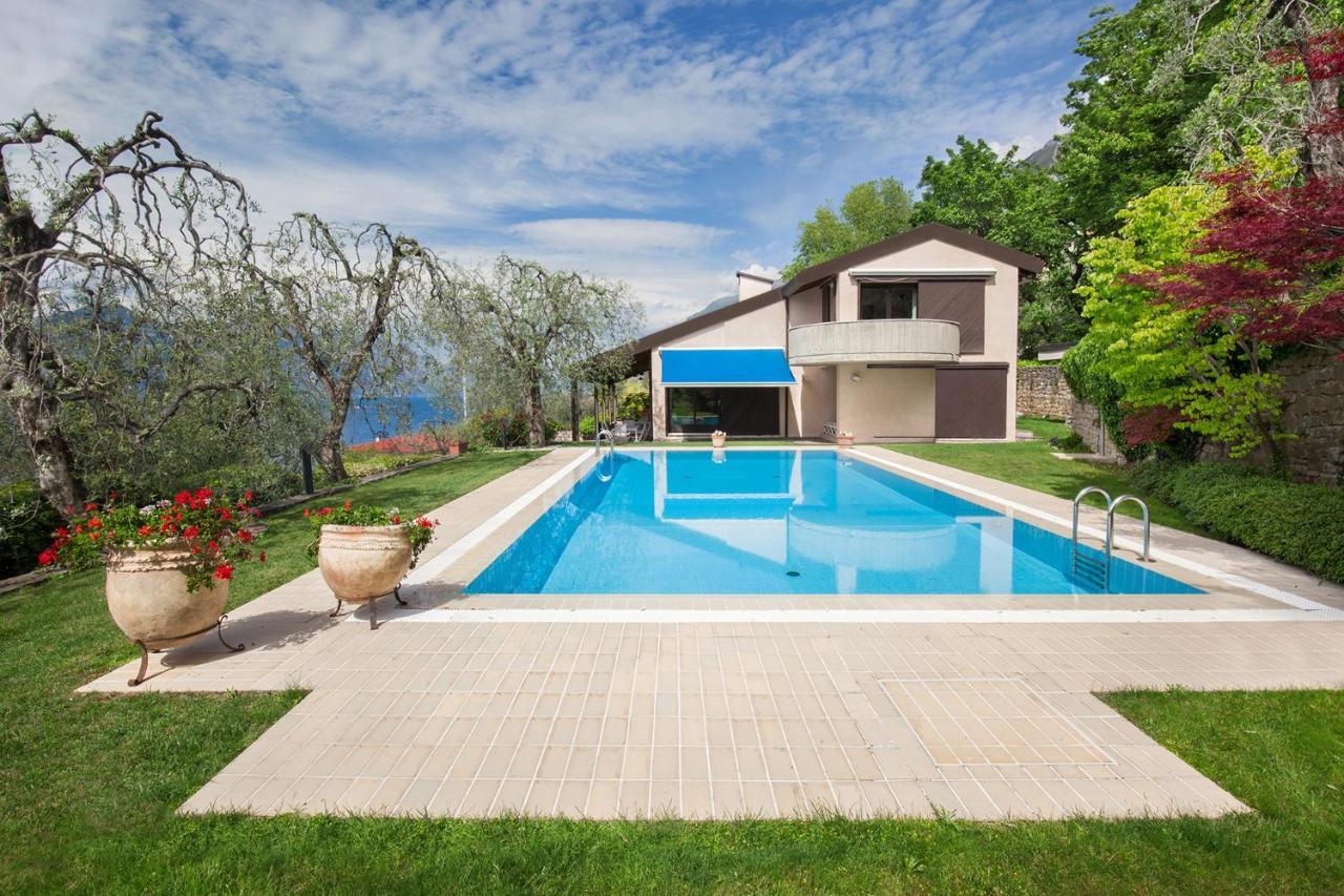 Villa Dismero-Un Oasi Di Lusso E Privacy ブレンゾーネ エクステリア 写真